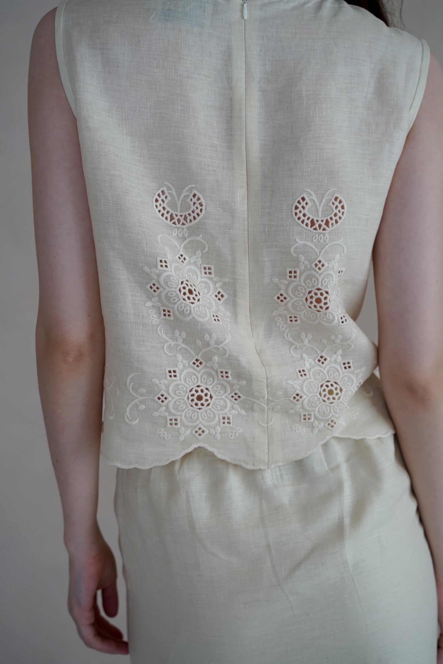 ZUNA LINEN TOP
