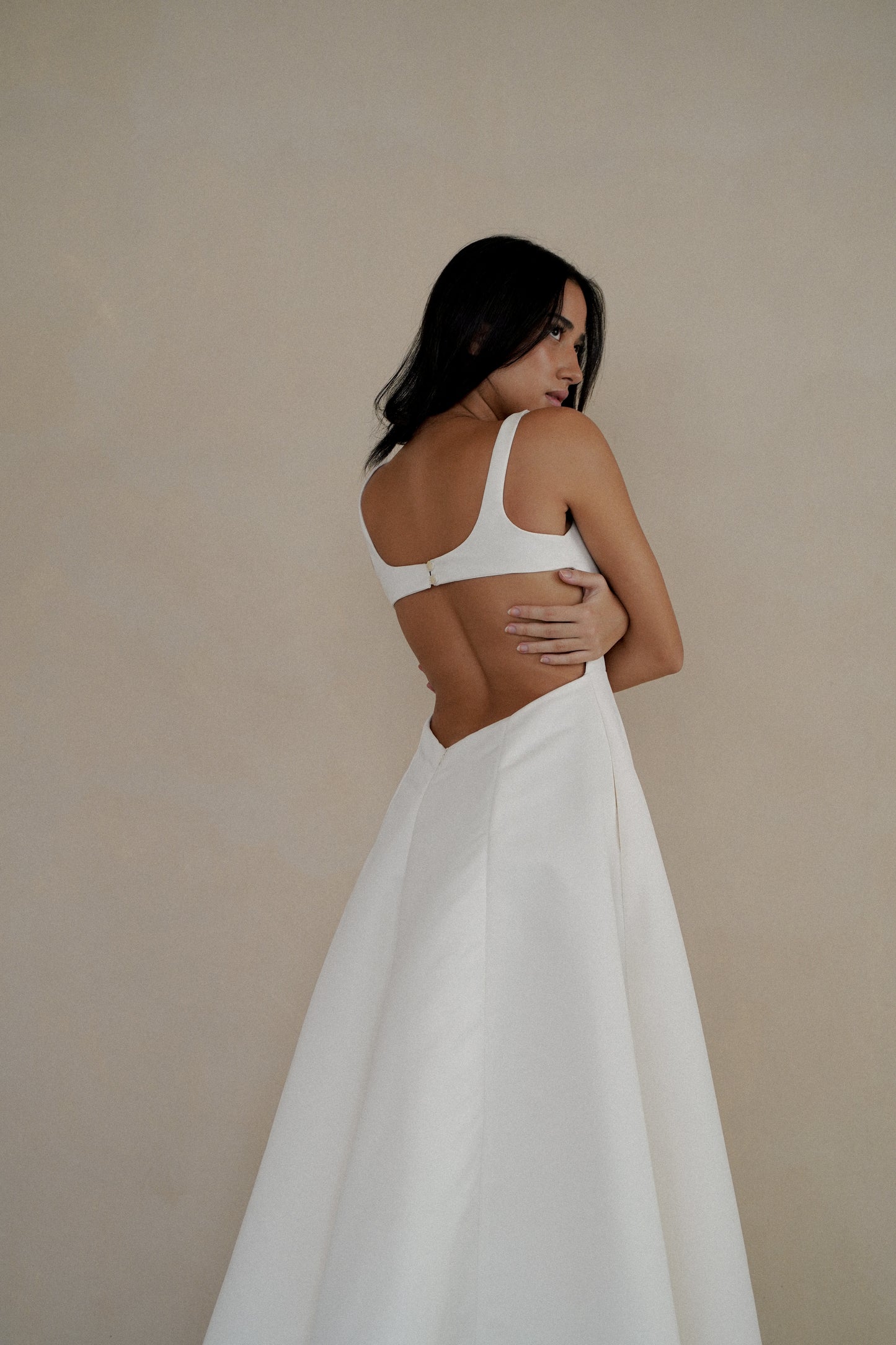 ISABELLE BACKLESS DRESS (WHITE) - PRE ORDER
