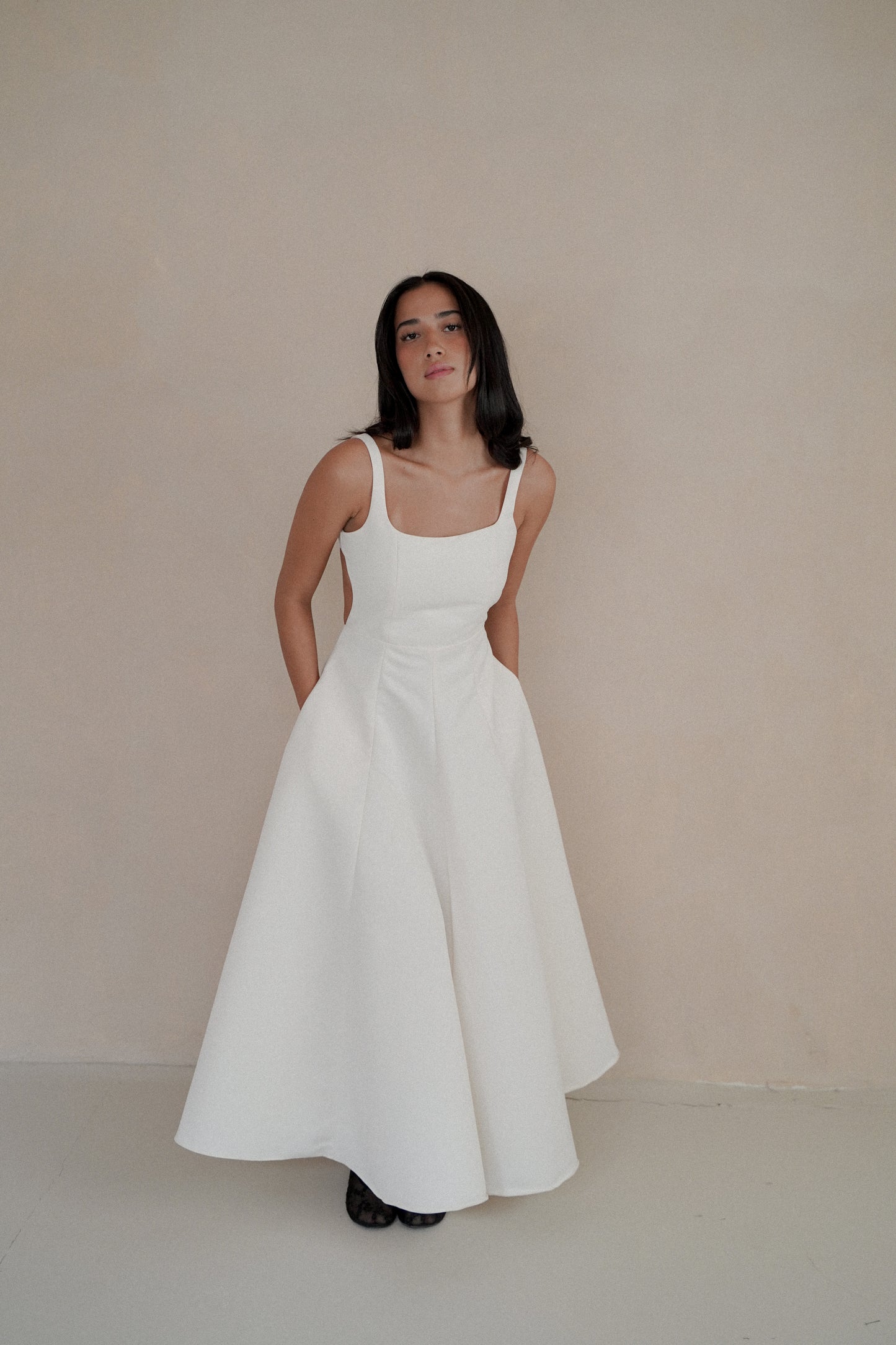 ISABELLE BACKLESS DRESS (WHITE) - PRE ORDER