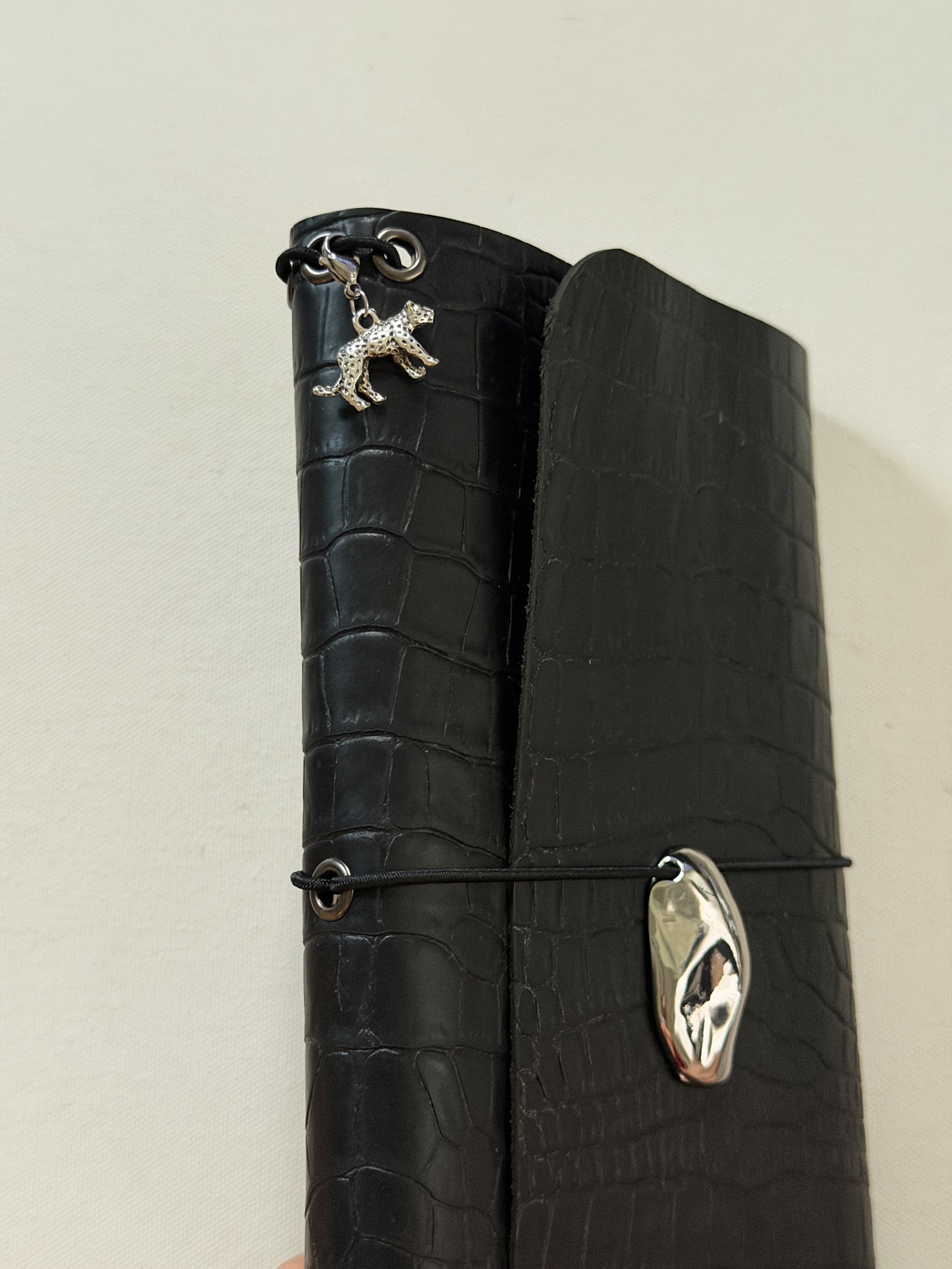 Aria Trifold Leather Folio A5