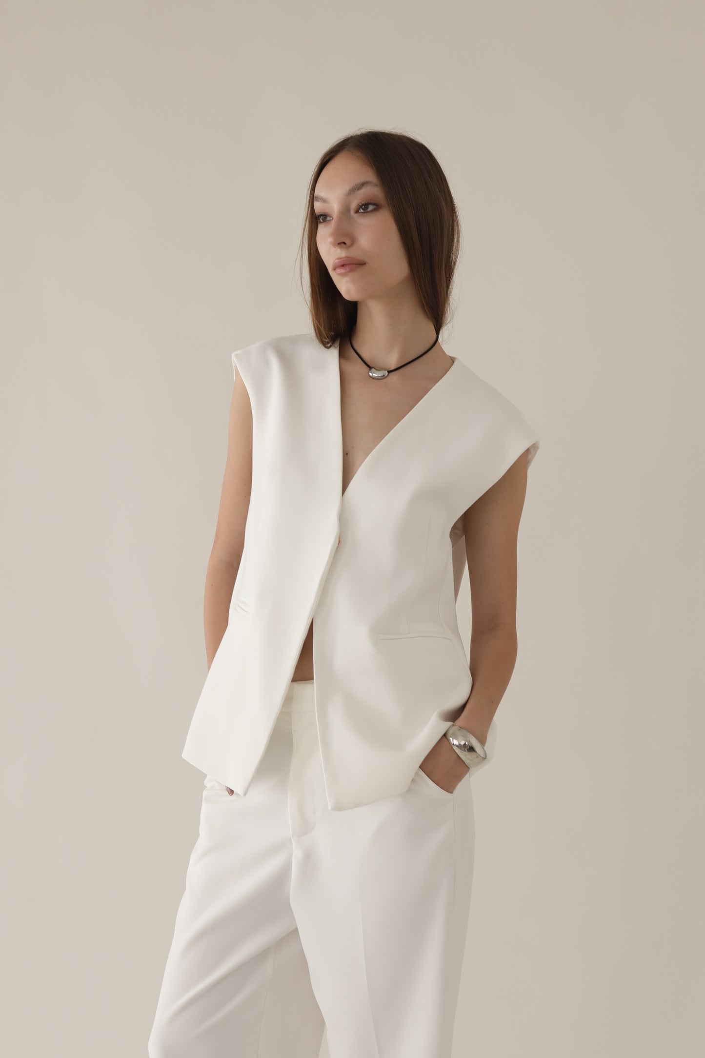 ALONDRA VEST (WHITE)