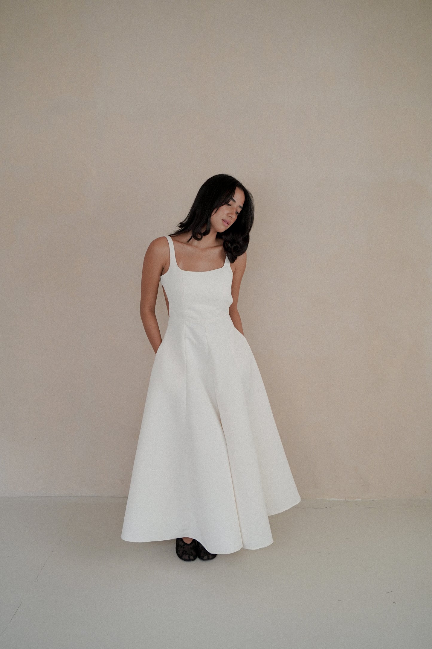 ISABELLE BACKLESS DRESS (WHITE) - PRE ORDER