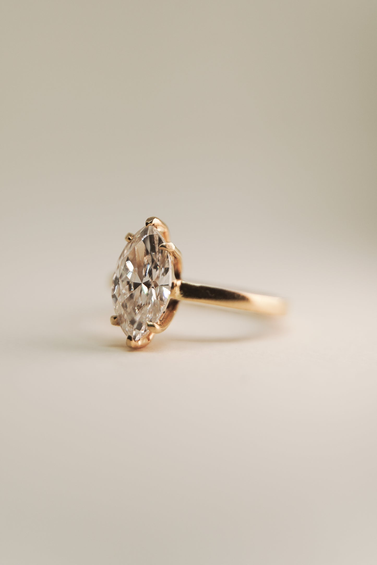 ISLA SOLITAIRE - ON HAND