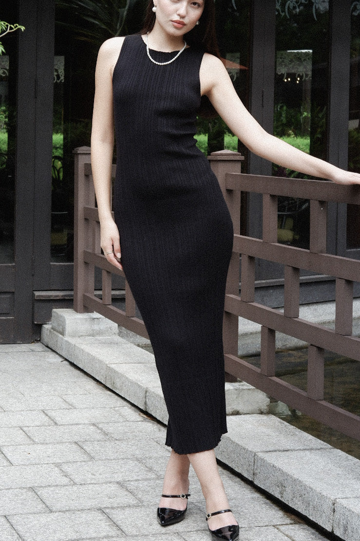 LOLA KNITTED DRESS (Black)