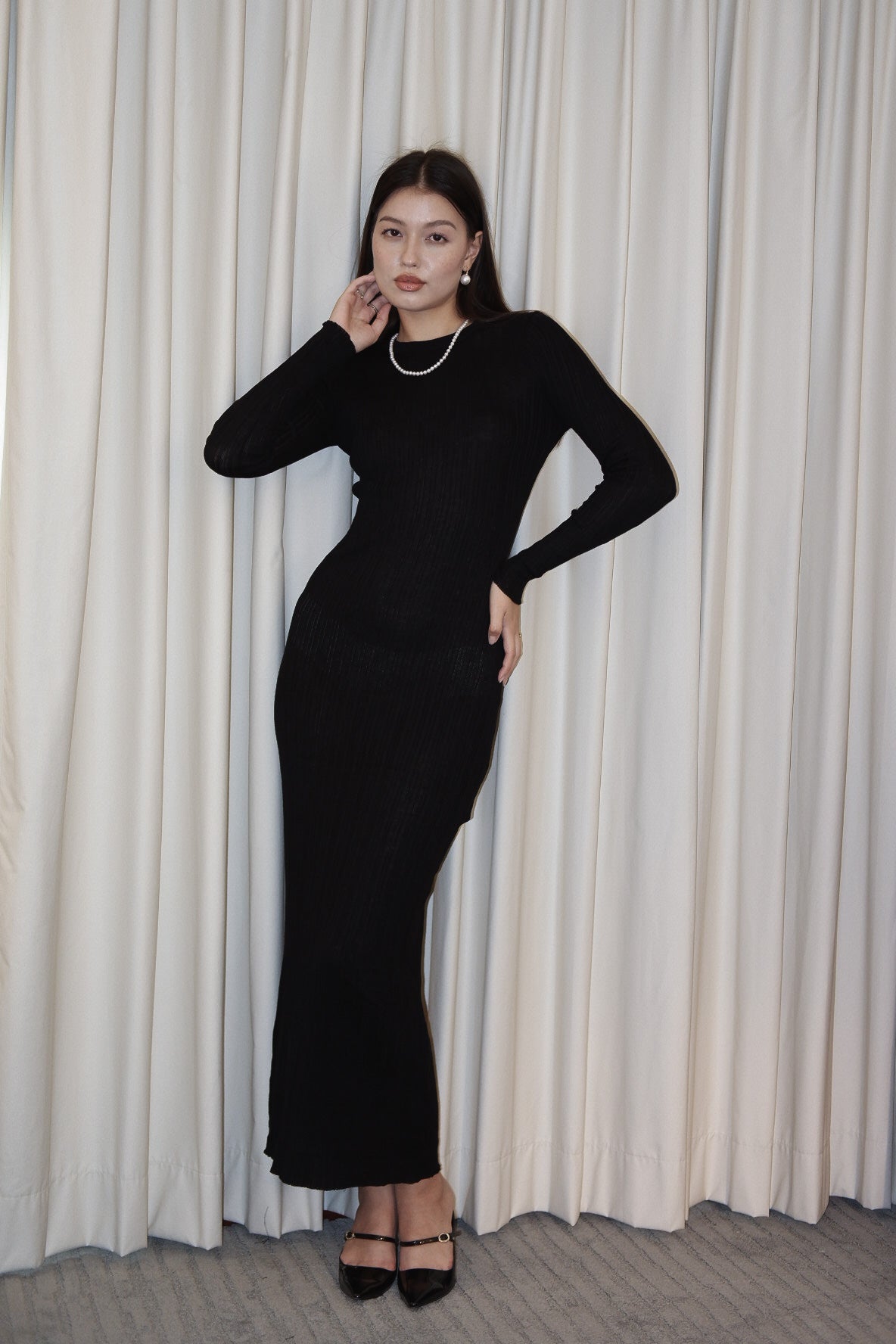 JADE KNITTED LONGSLEEVES DRESS (Black)
