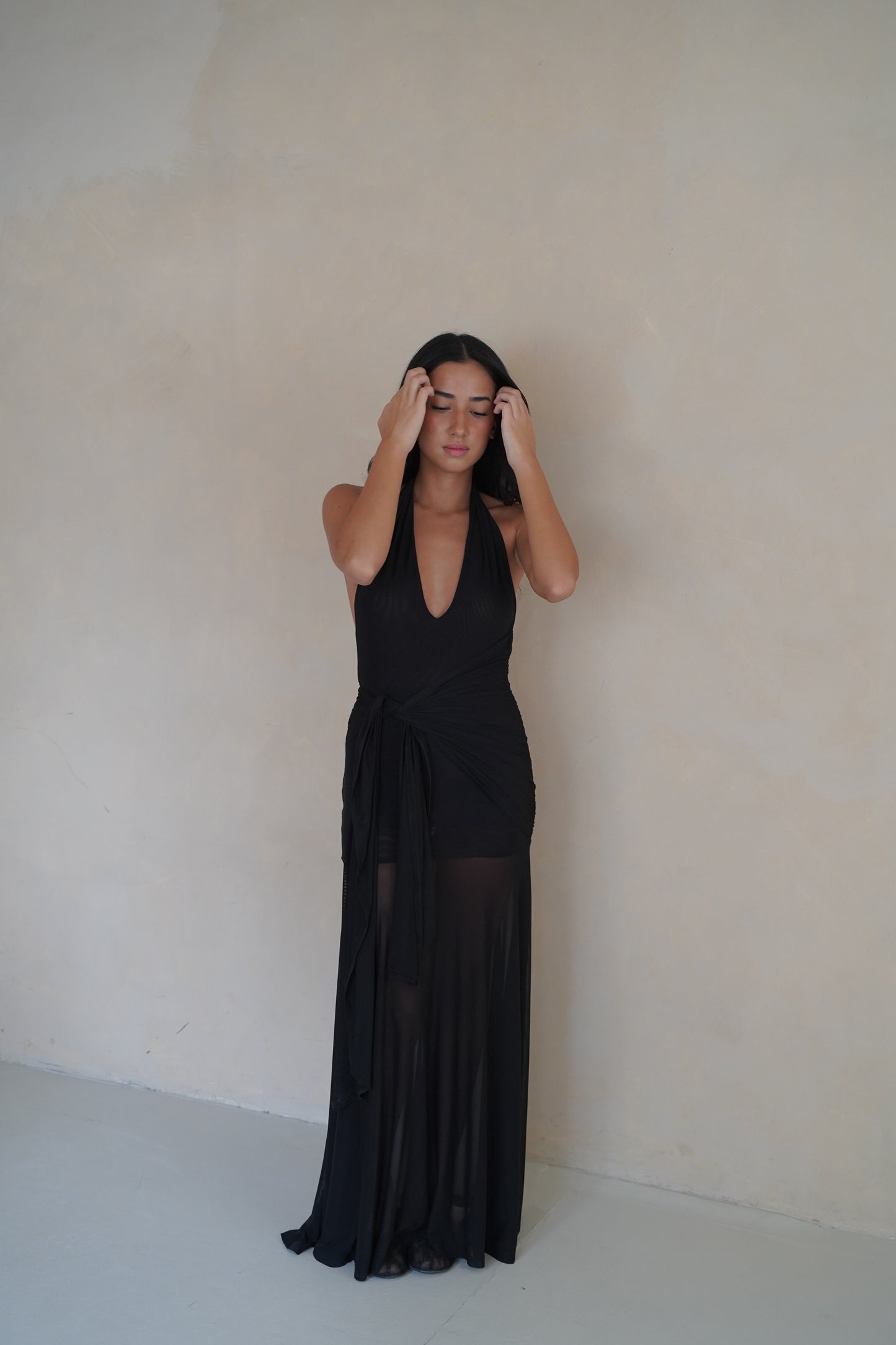 LIV BACKLESS DRESS