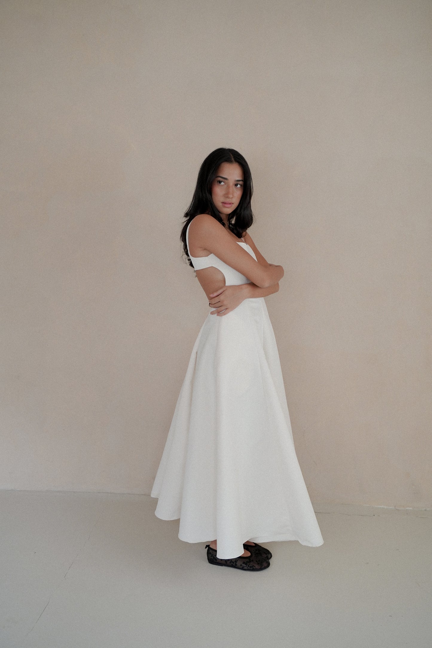ISABELLE BACKLESS DRESS (WHITE) - PRE ORDER