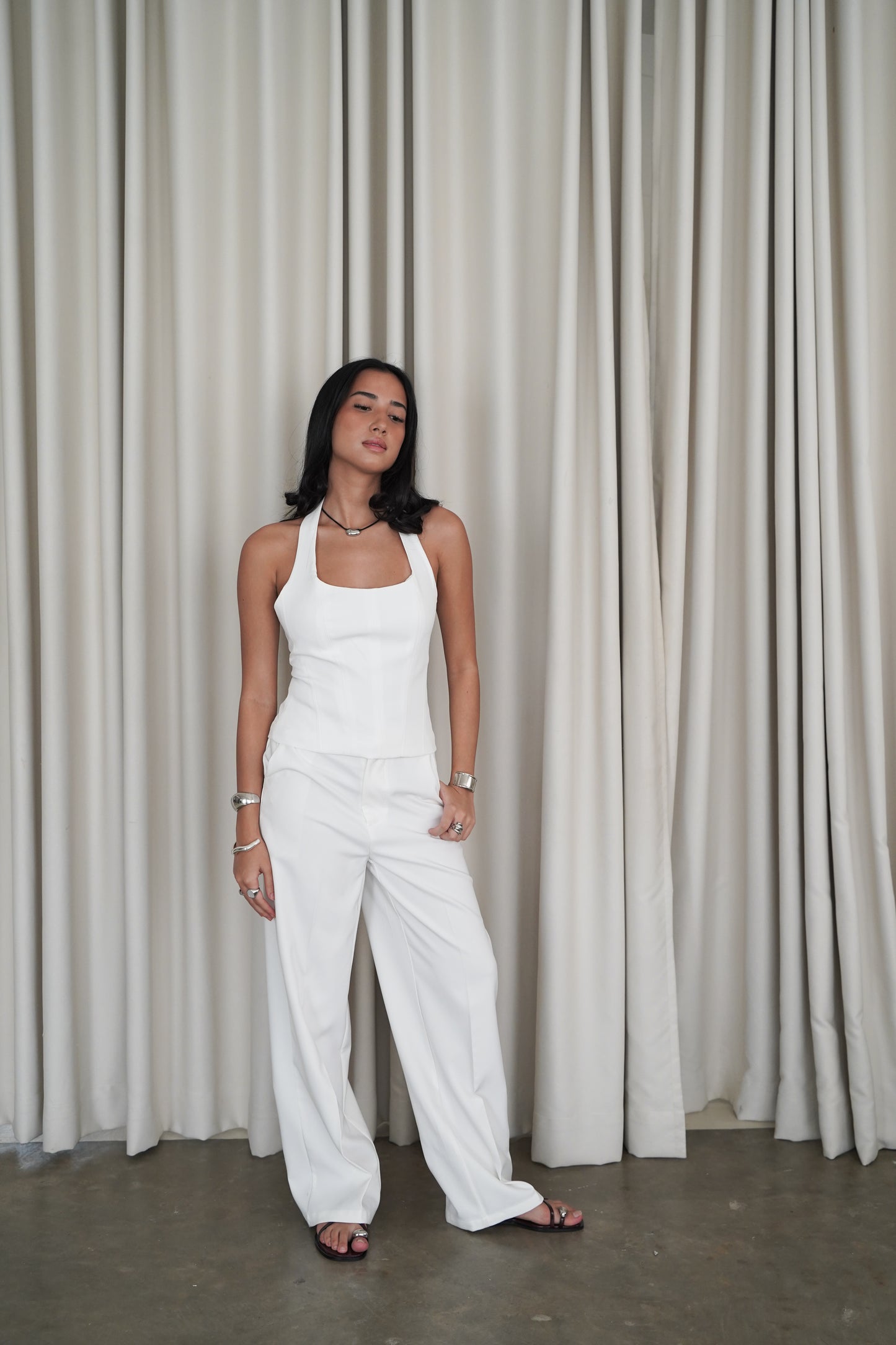 ELLE HALTER TOP (WHITE)