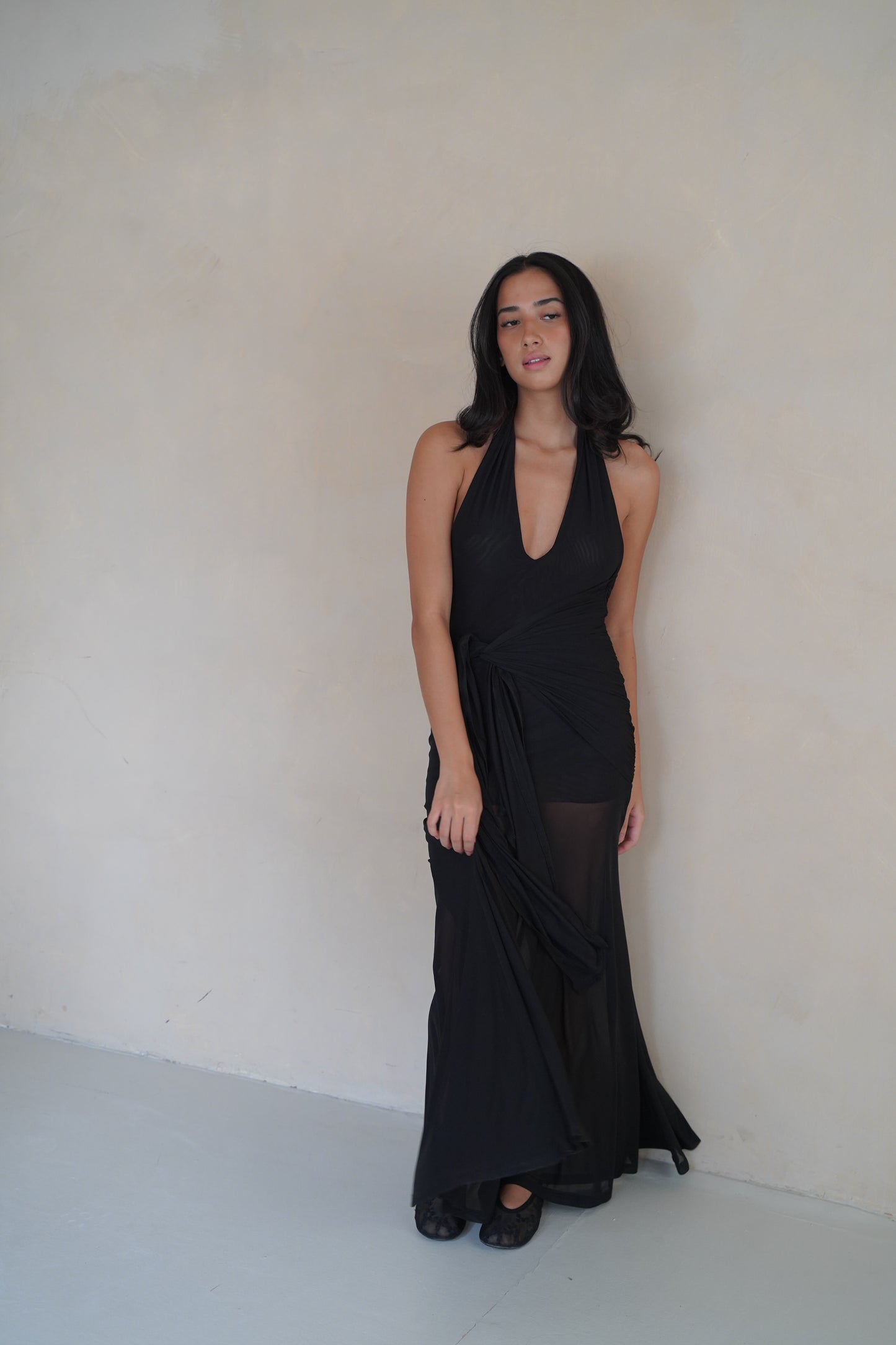 LIV BACKLESS DRESS