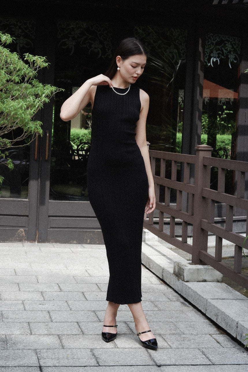 LOLA KNITTED DRESS (Black)