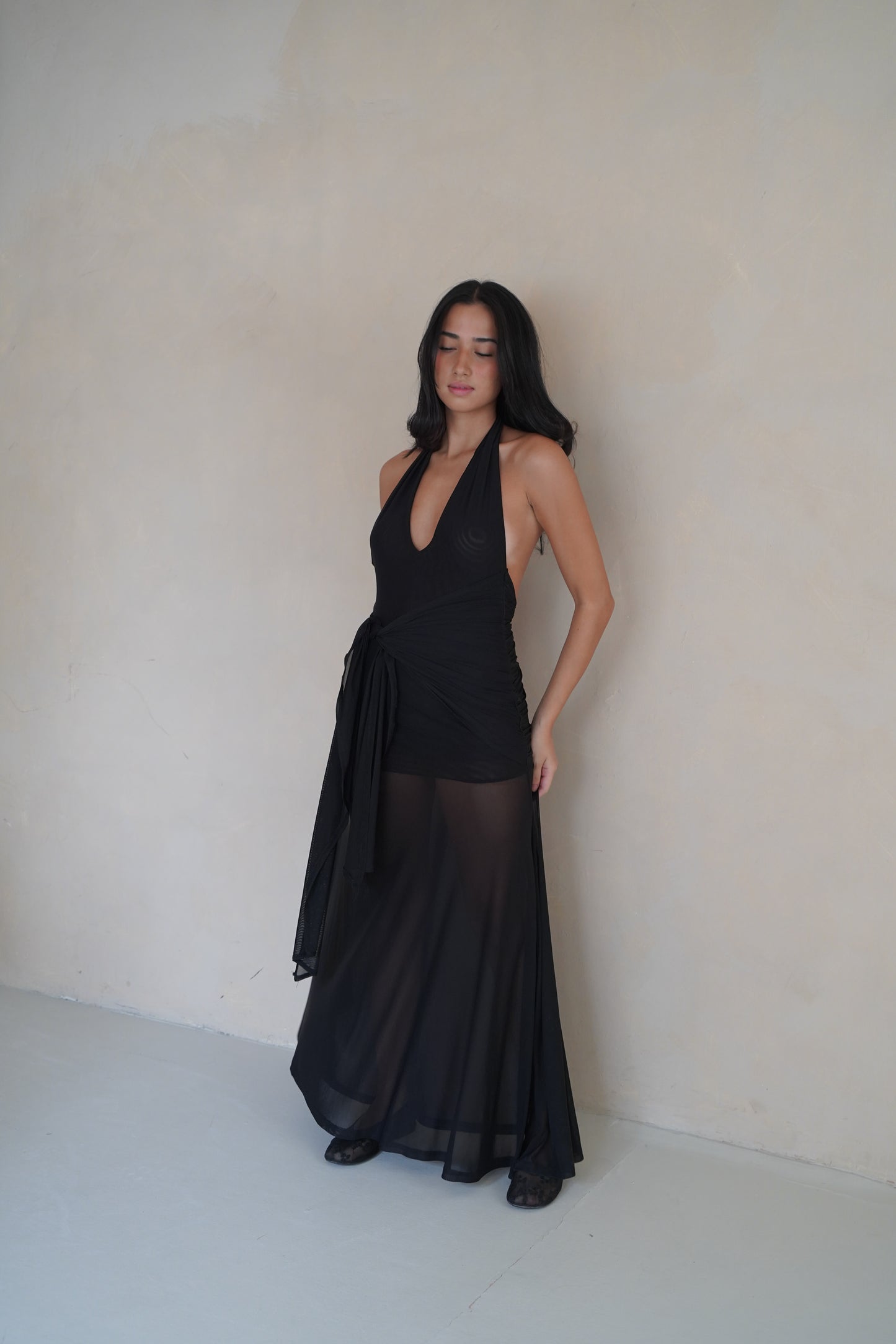 LIV BACKLESS DRESS