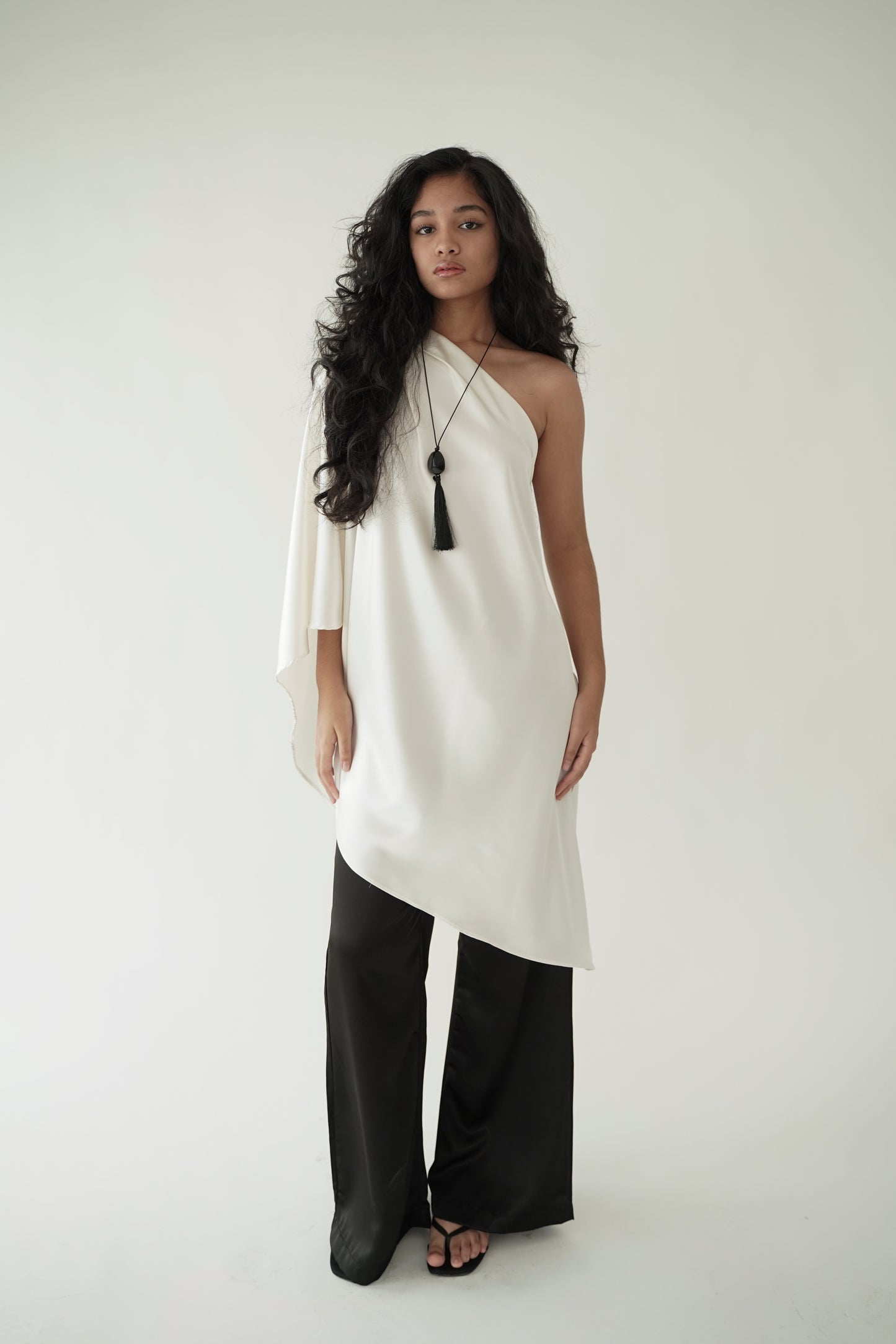 Mallory Asymmetrical Top (Cream)