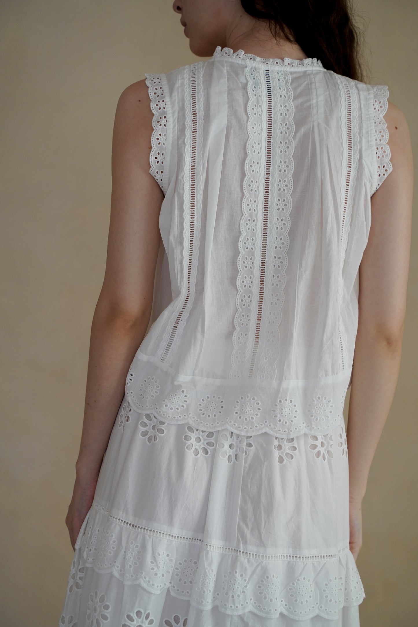 LOUISE EYELET TOP