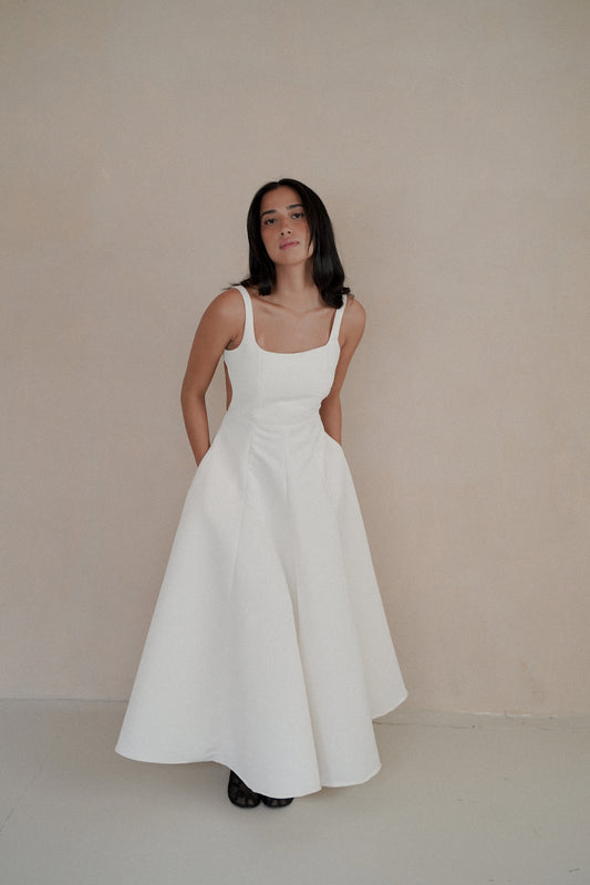 ISABELLE BACKLESS DRESS (WHITE)
