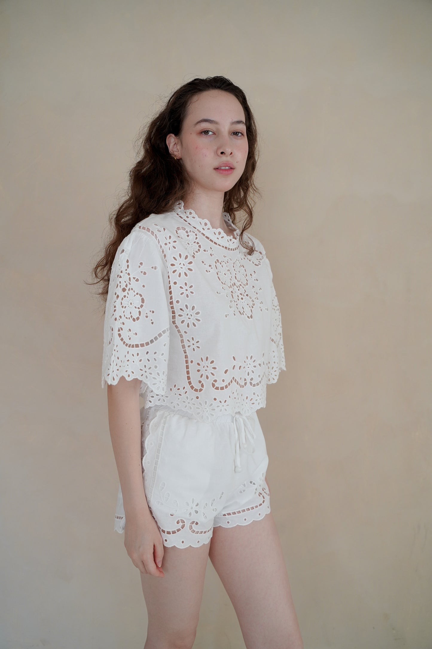 KELLY EMBROIDERED TOP