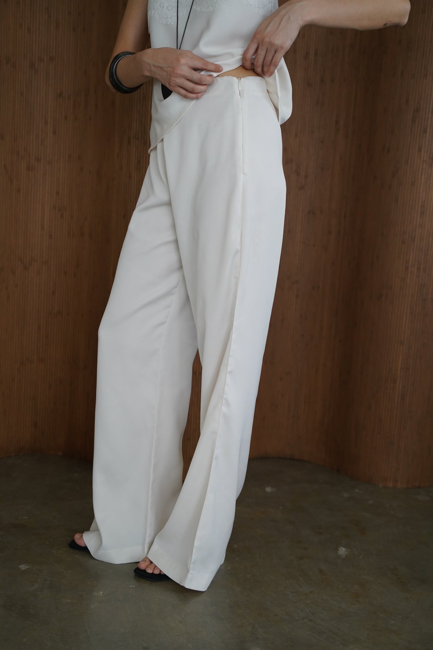 HAILEY SATIN PANTS (CREAM)