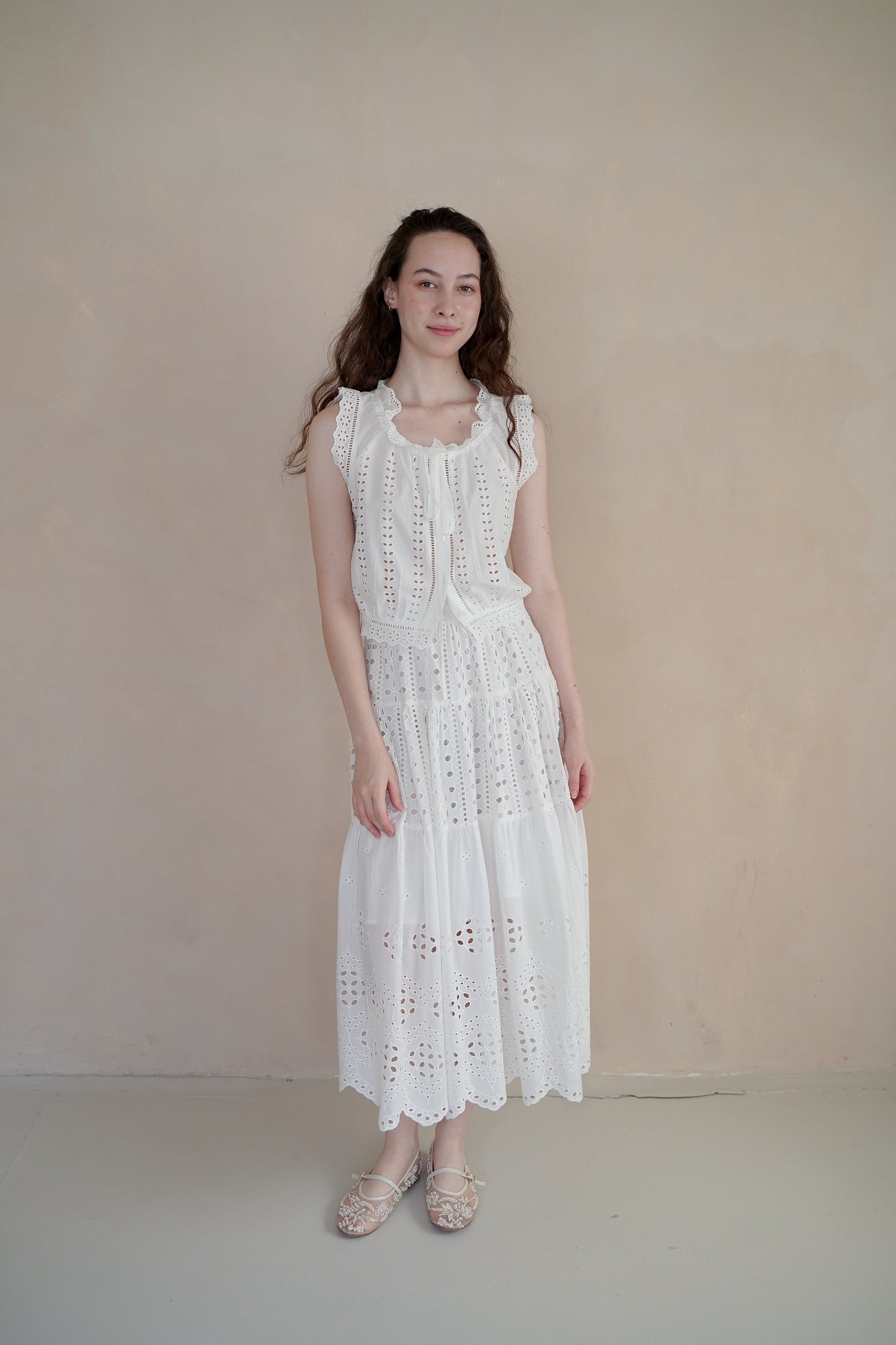 BEVERLY EYELET TOP