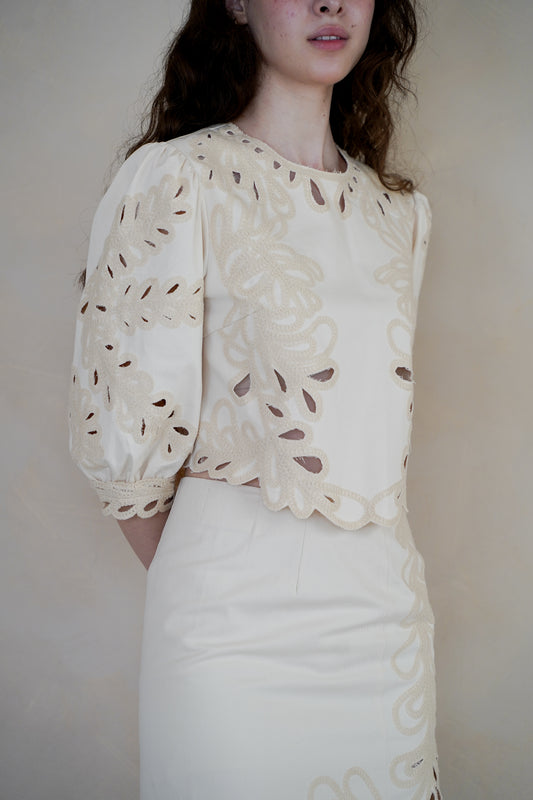 LORIE EMRBOIDERED TOP