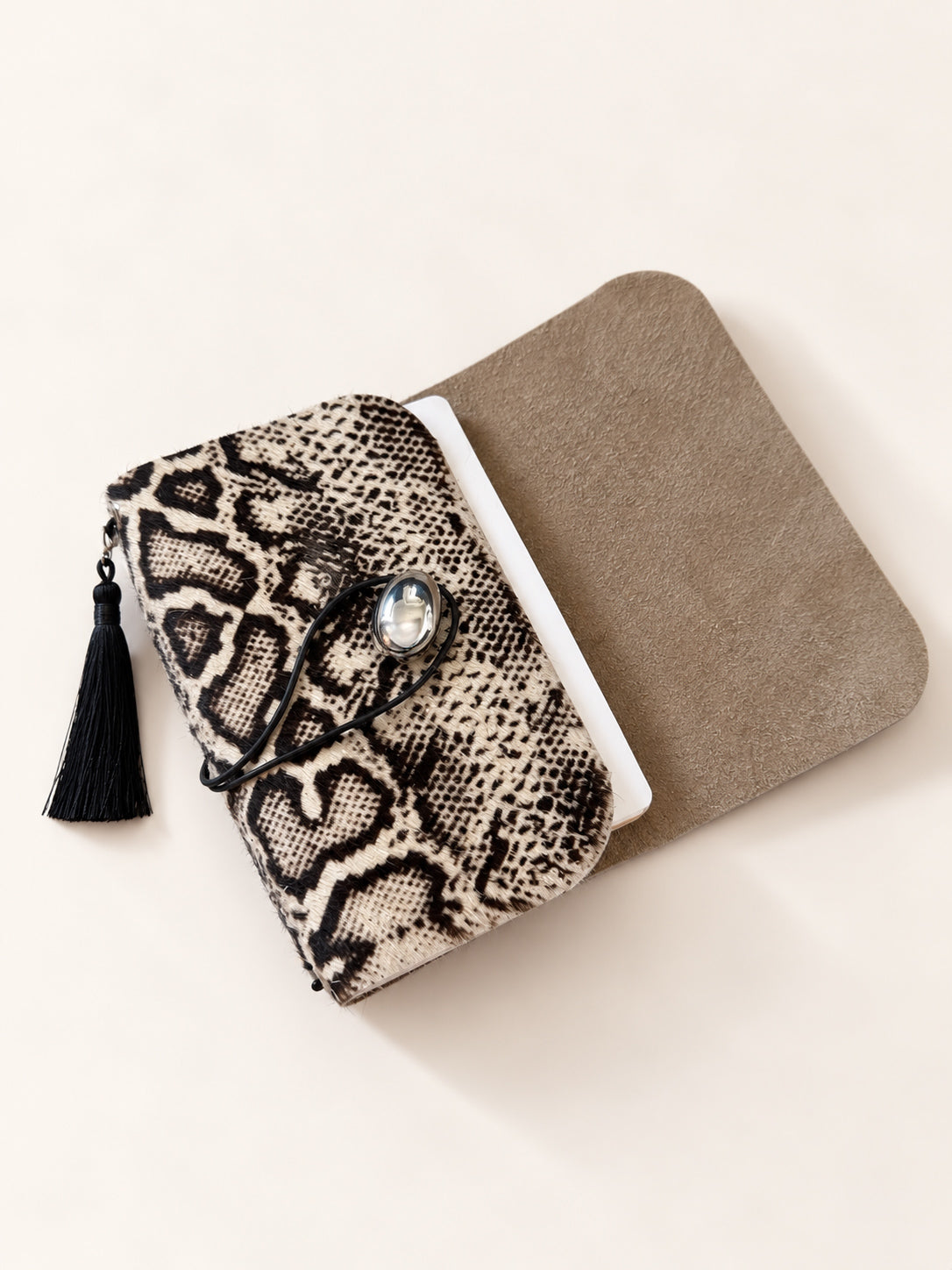 Perla Trifold Leather Folio A6