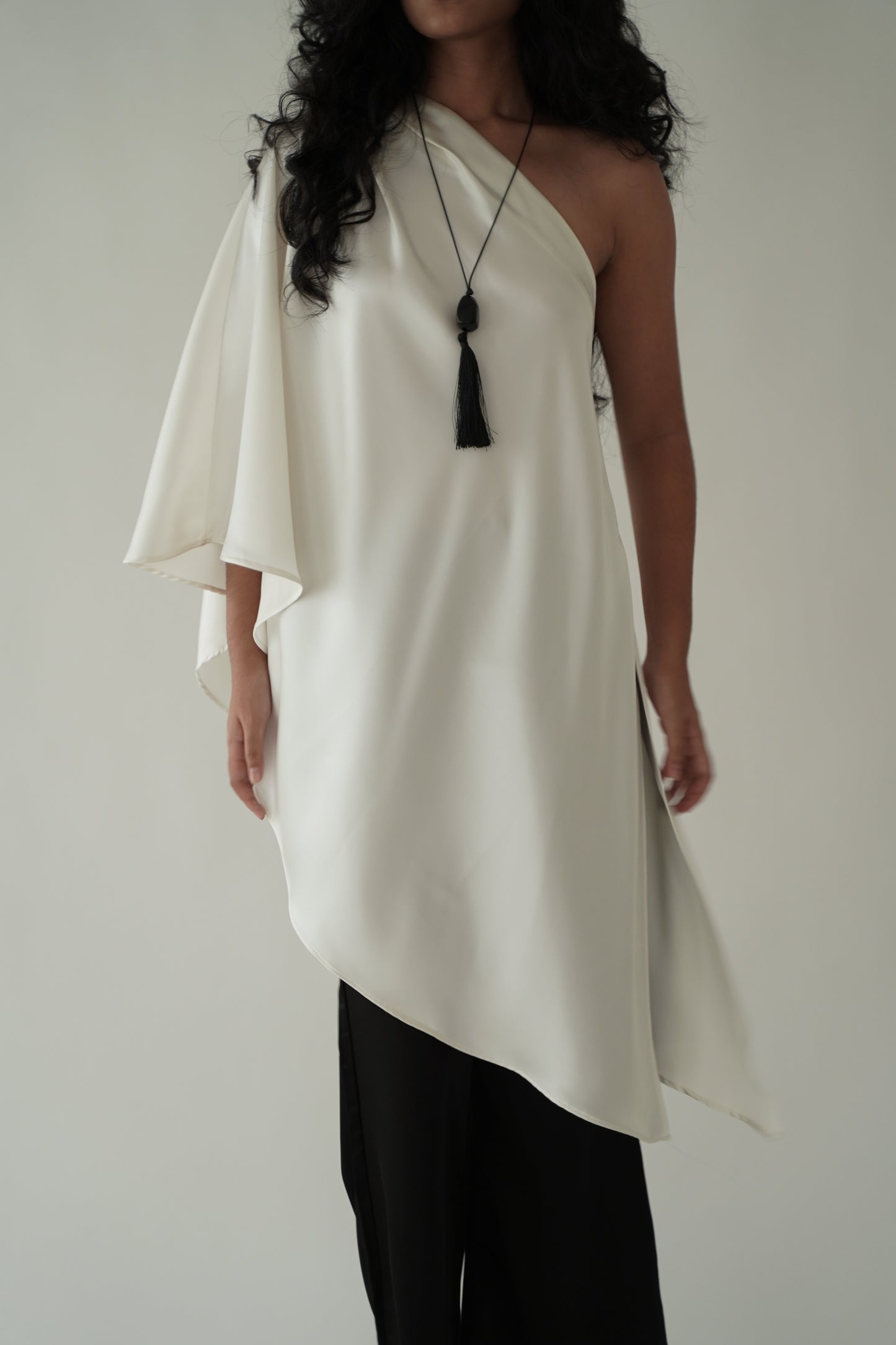 Mallory Asymmetrical Top (Cream)