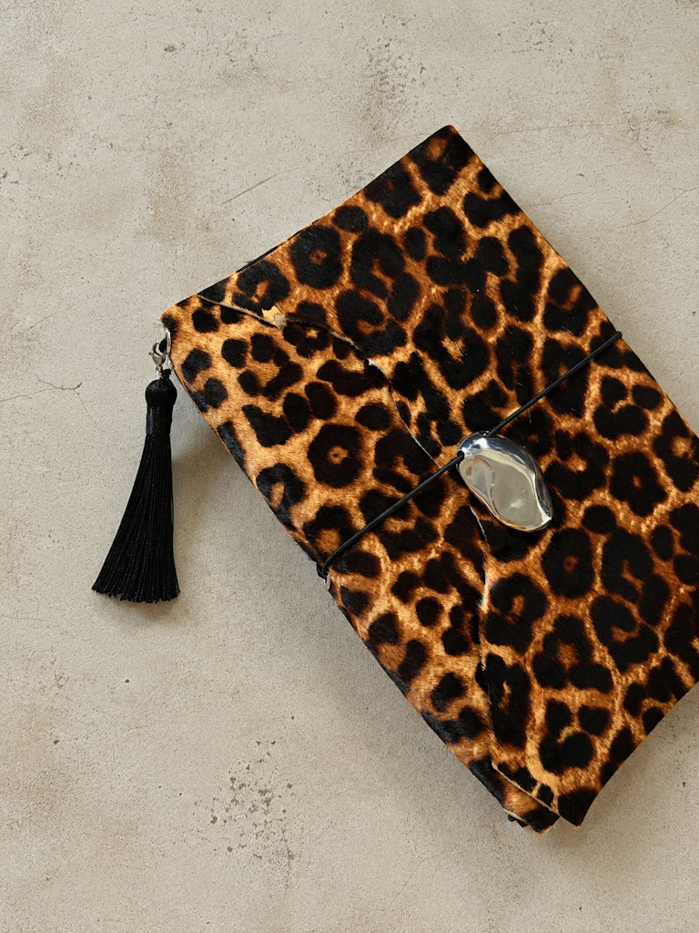 Nereida Trifold Leather Folio A5