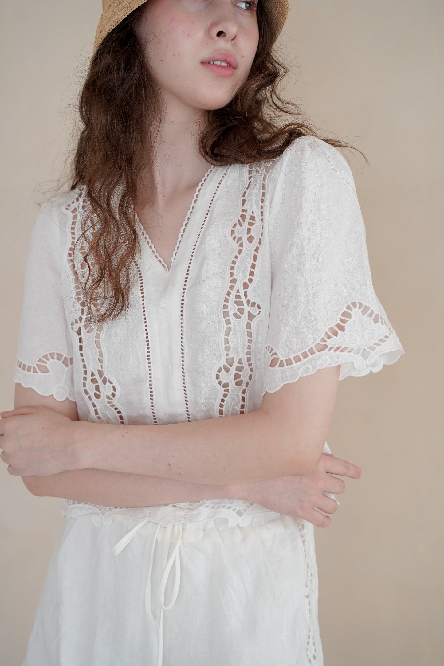 PARIS EMBROIDERED TOP