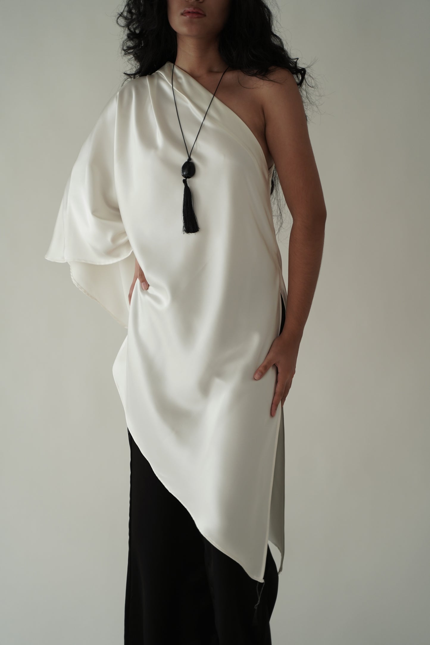 Mallory Asymmetrical Top (Cream)