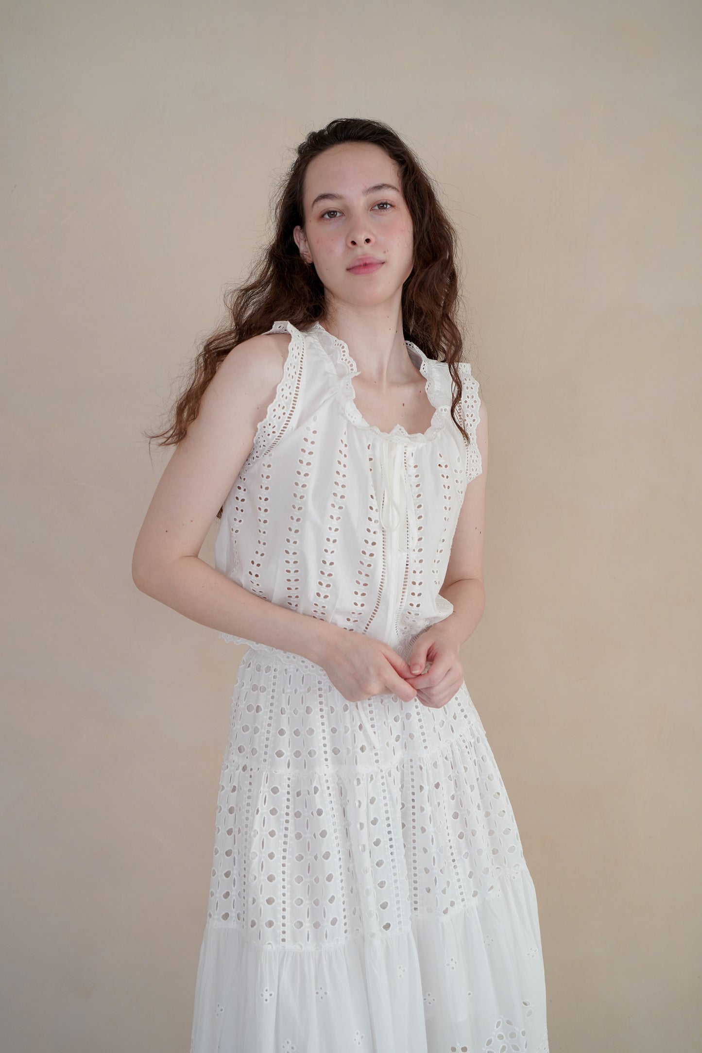 BEVERLY EYELET TOP