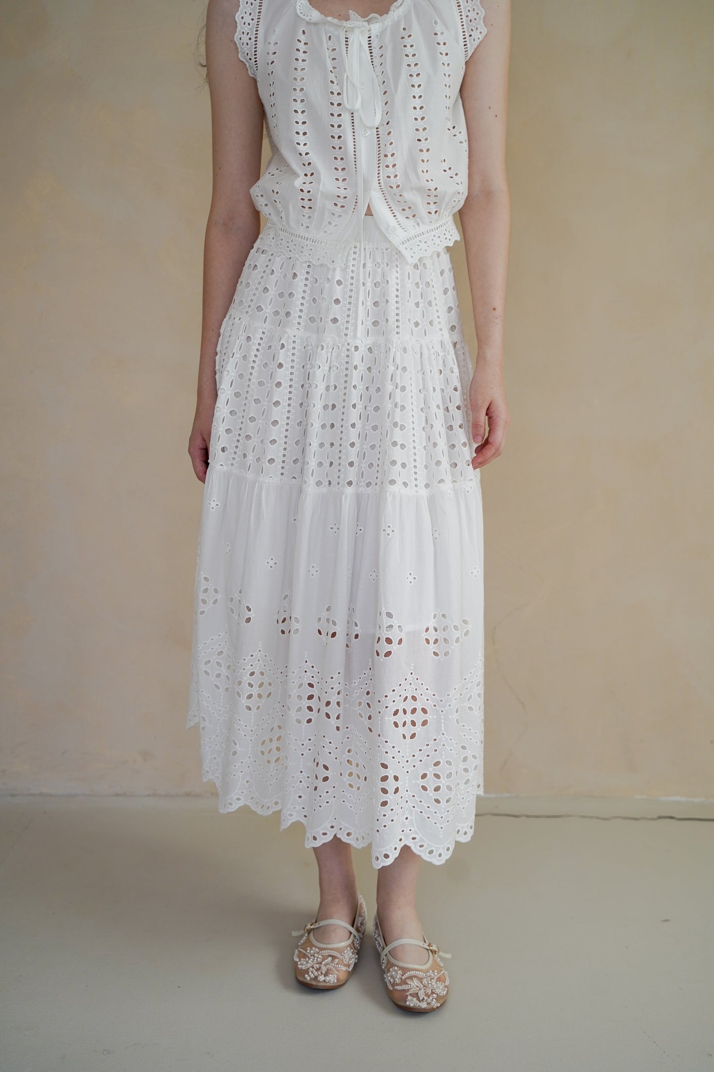 BEVERLY EYELET SKIRT