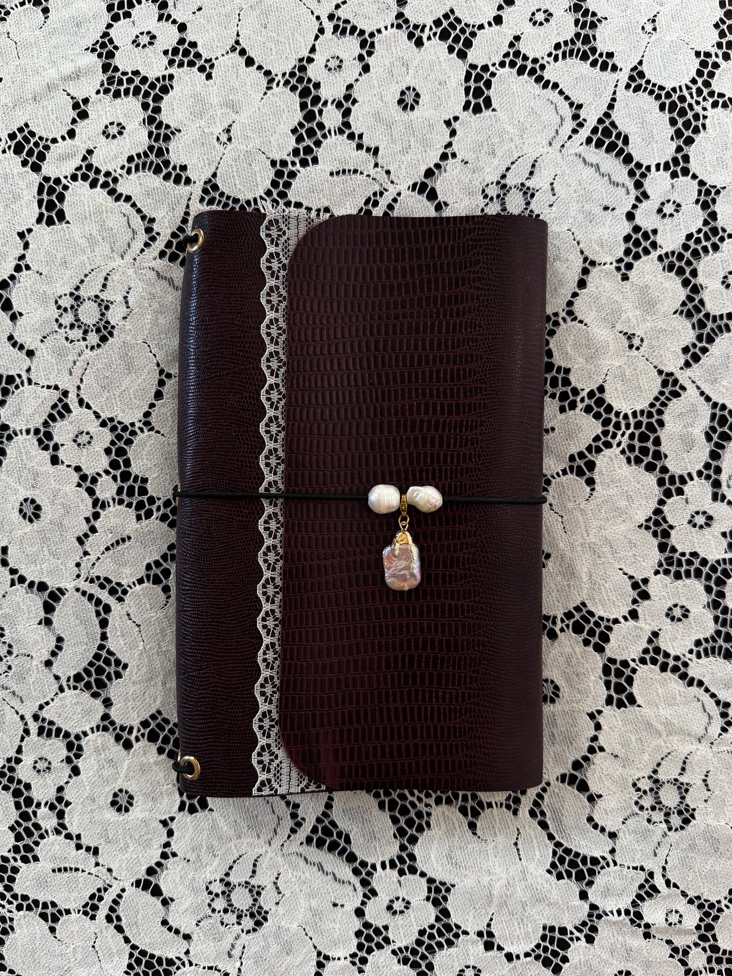 Cecile Trifold Leather Folio A5