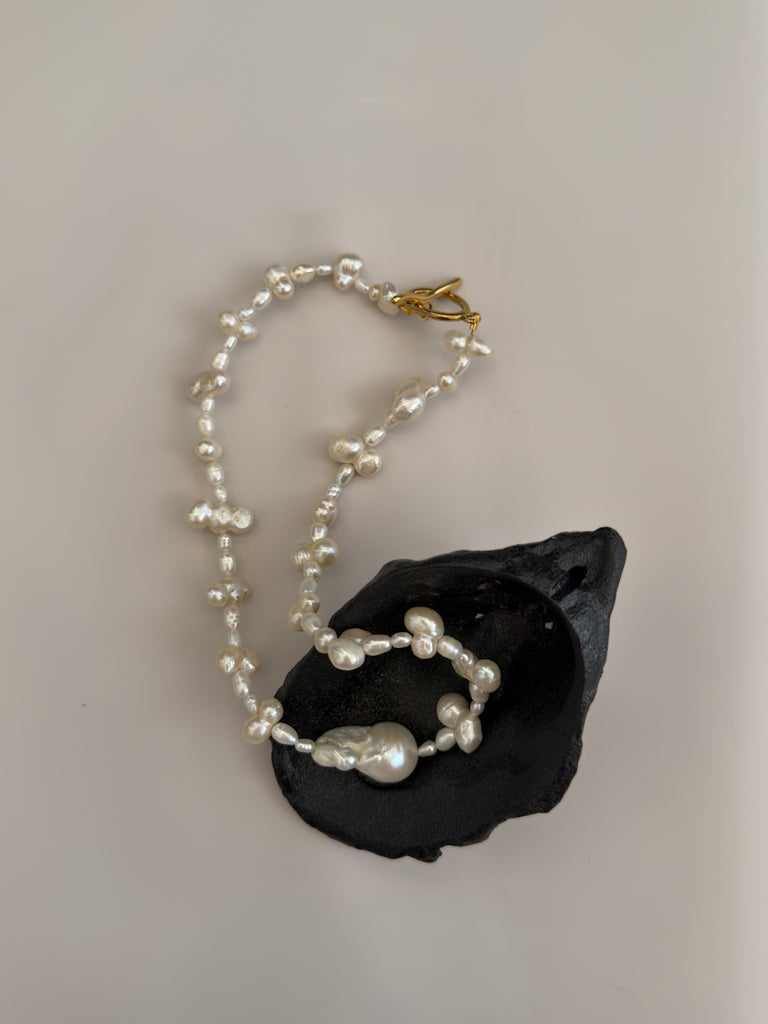 Ebony Pearl Necklace 008
