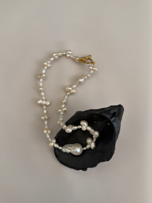 Ebony Pearl Necklace 008