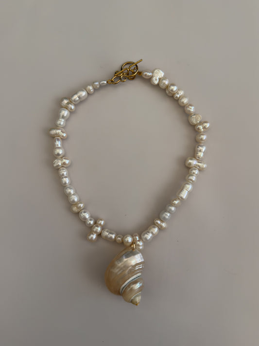 Ebony Pearl Necklace 009