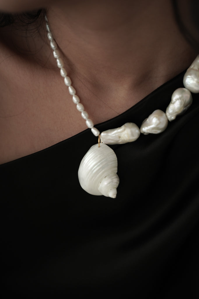 Ebony Pearl Necklace 001