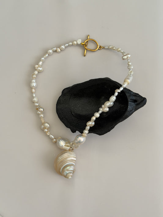 Ebony Pearl Necklace 002