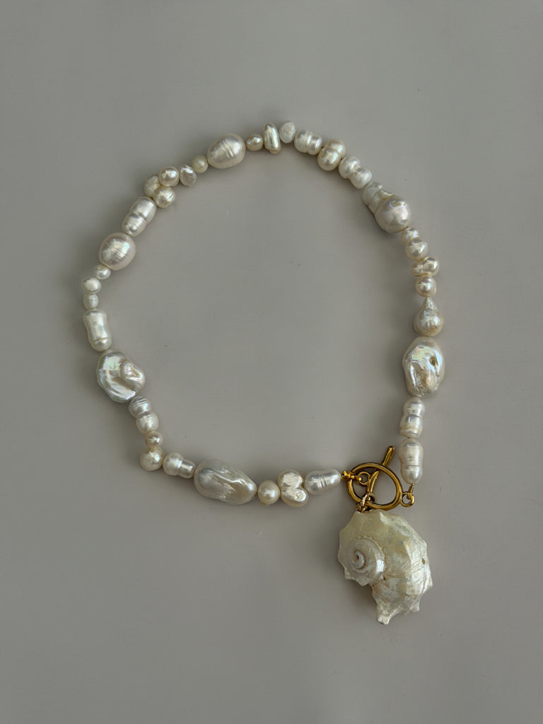 Ebony Pearl Necklace 005