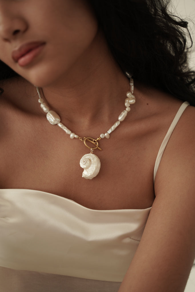 Ebony Pearl Necklace 003
